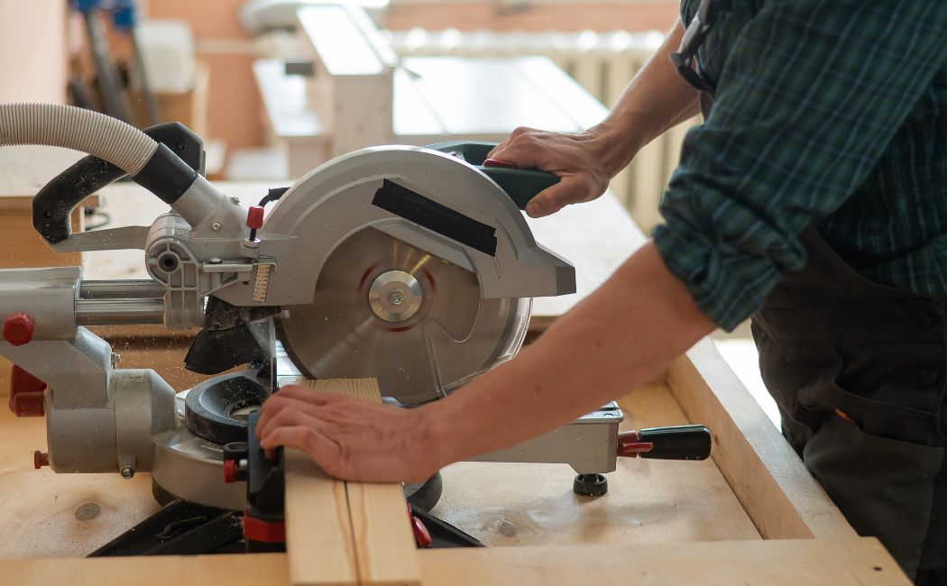 Can I Use A Circular Saw To Cut A Tree Stump? Toolz Geek