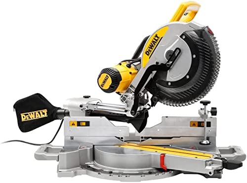 Aligning a Miter Saw Blade