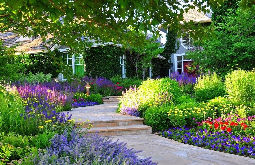 Charming Stone Pathway Design