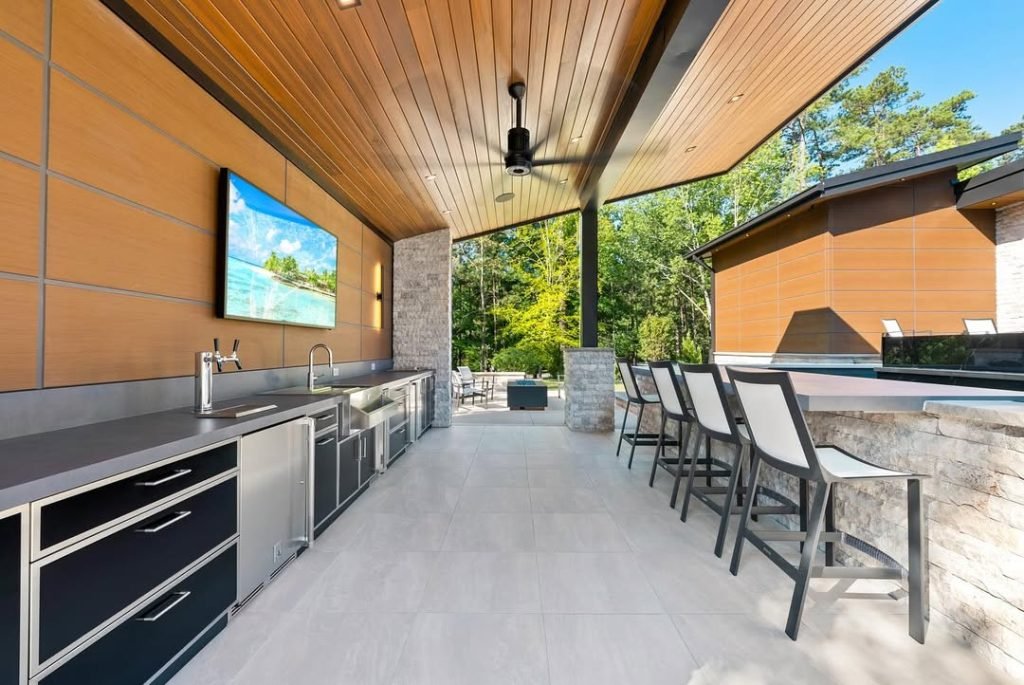 Contemporary Outdoor Bar Kitchen