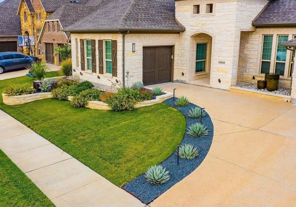 Desert Elegance in Curved Beds