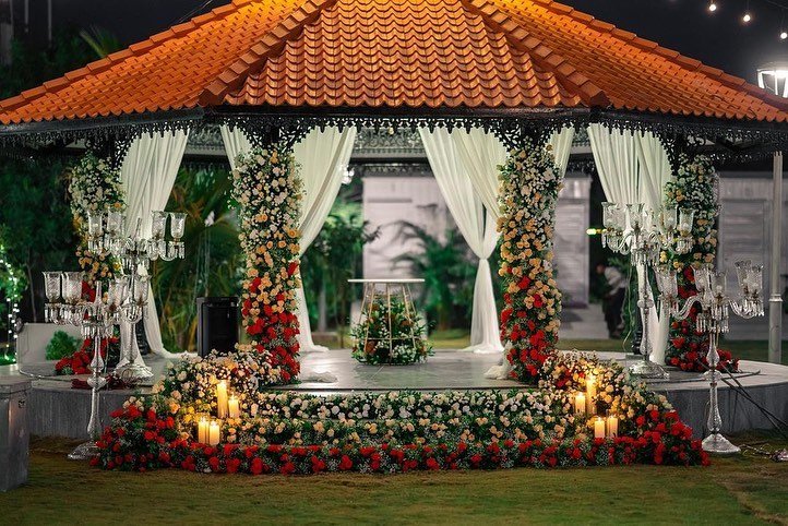 Mediterranean Tile Roof Mandap