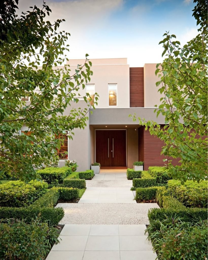 Sleek Box Garden Entrance