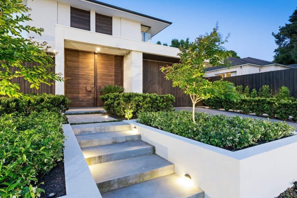 Streamlined Garden Walkways
