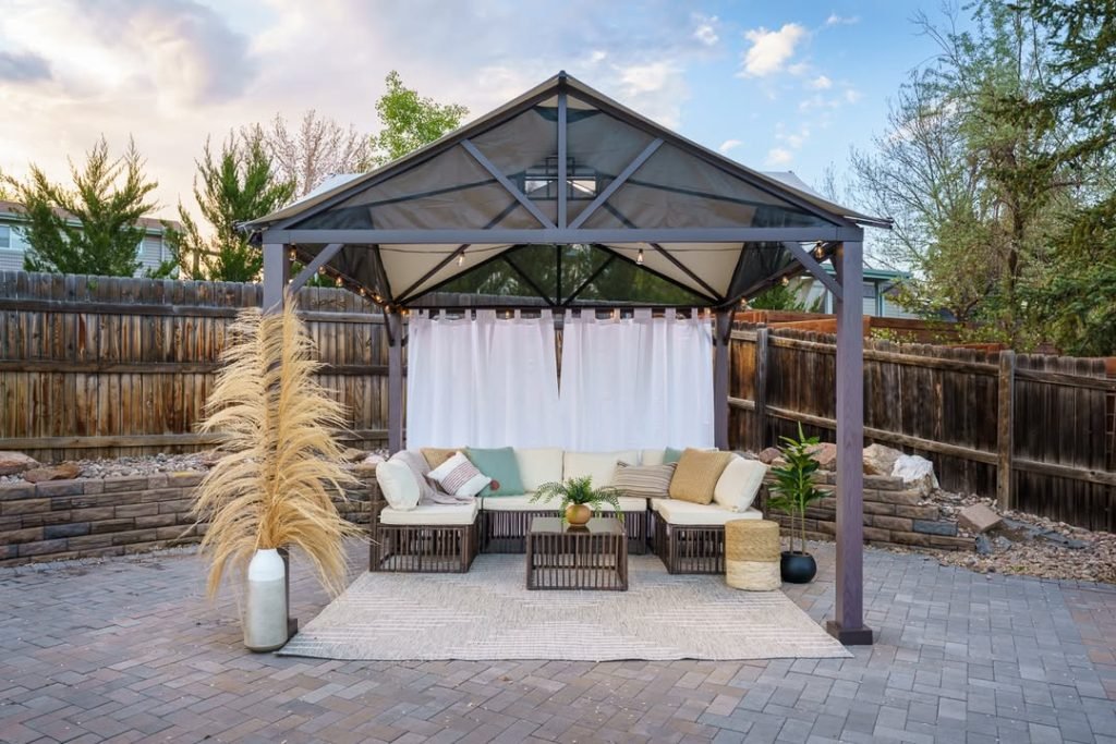 Stylish Outdoor Lounge Space