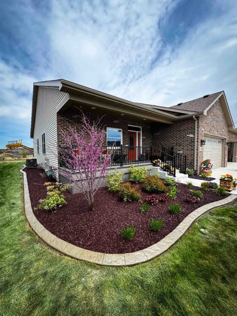 Timeless Suburban Mulch Design